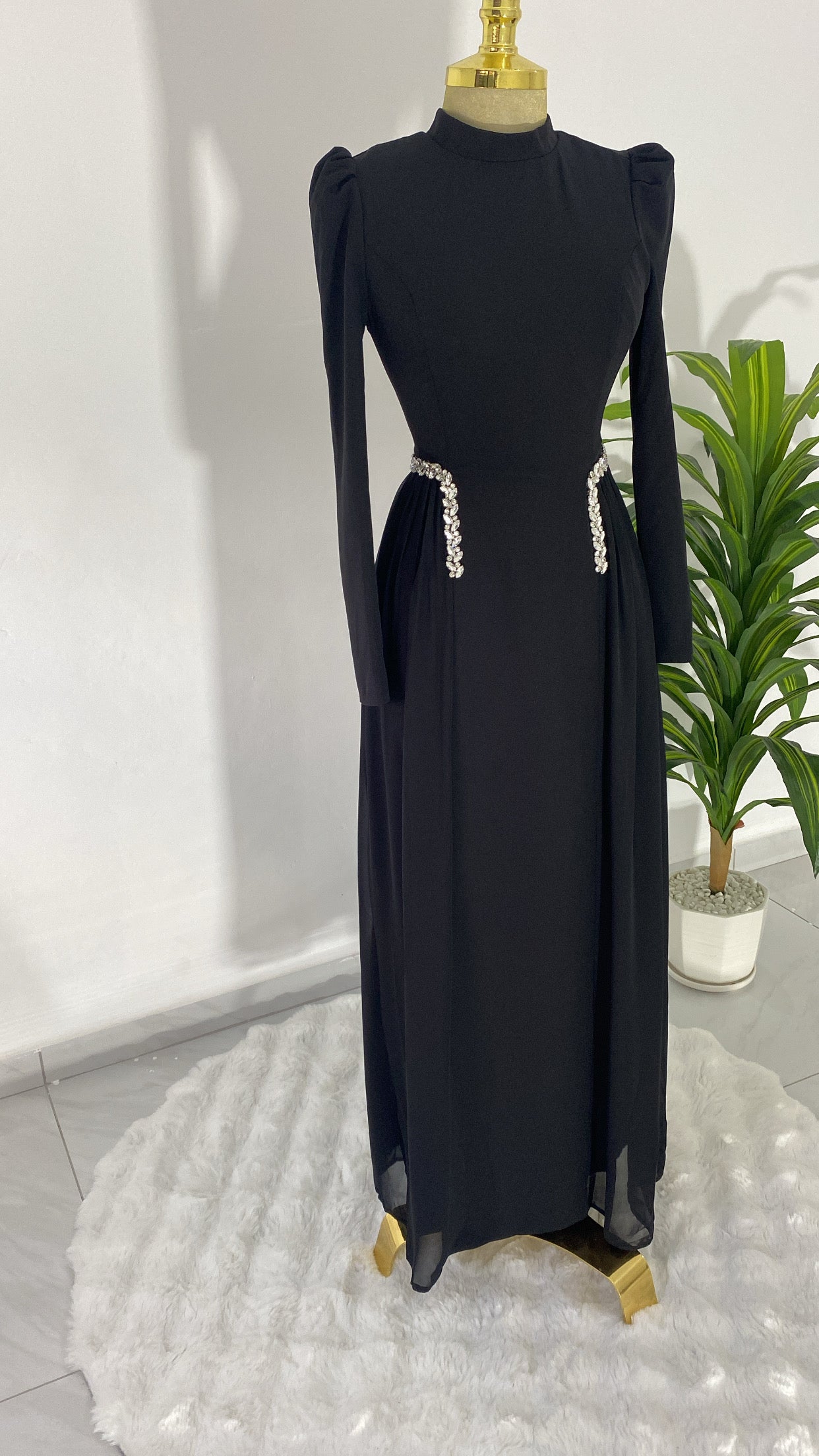 فستان قماش كريب الناعم