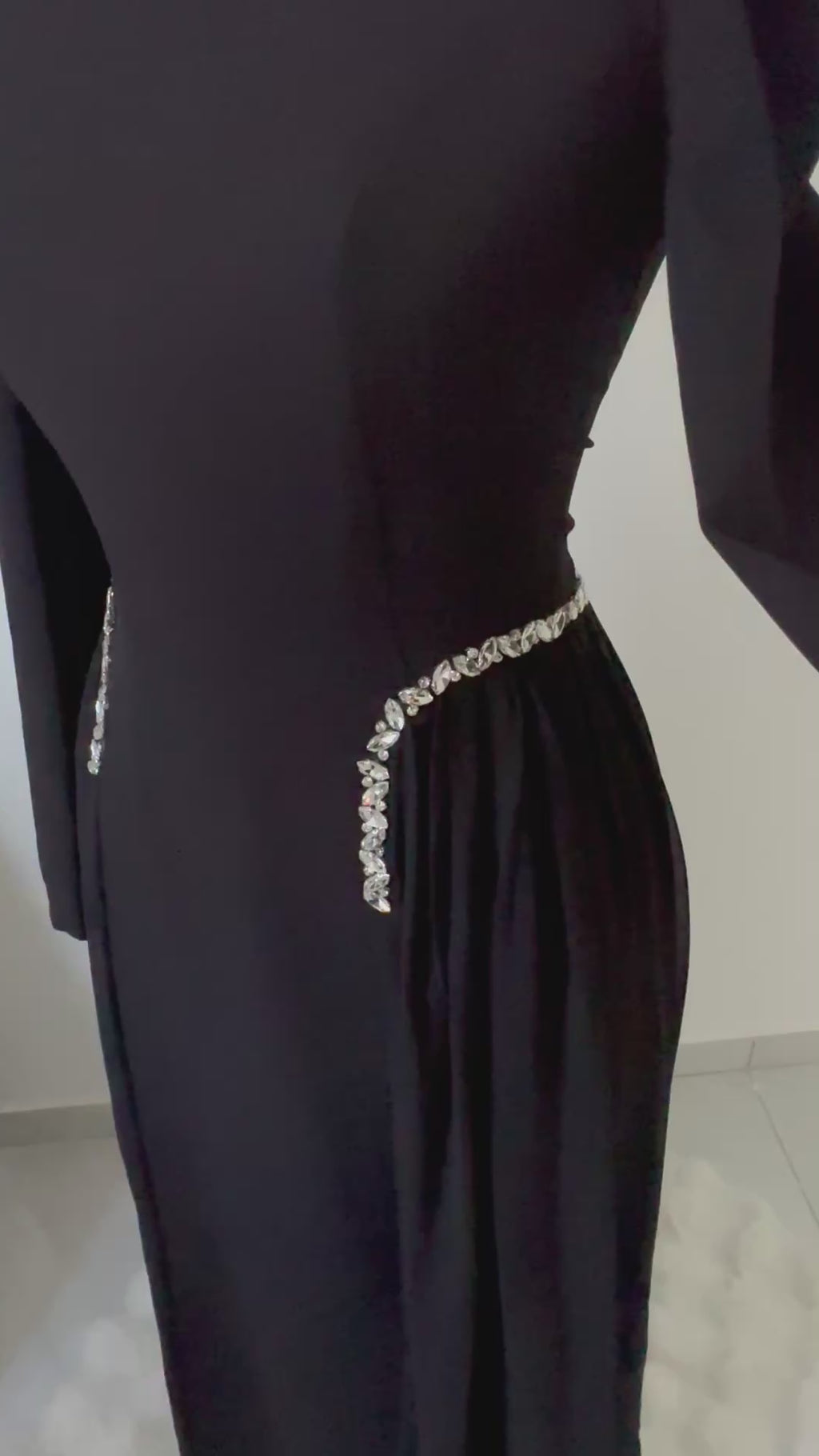 فستان قماش كريب الناعم